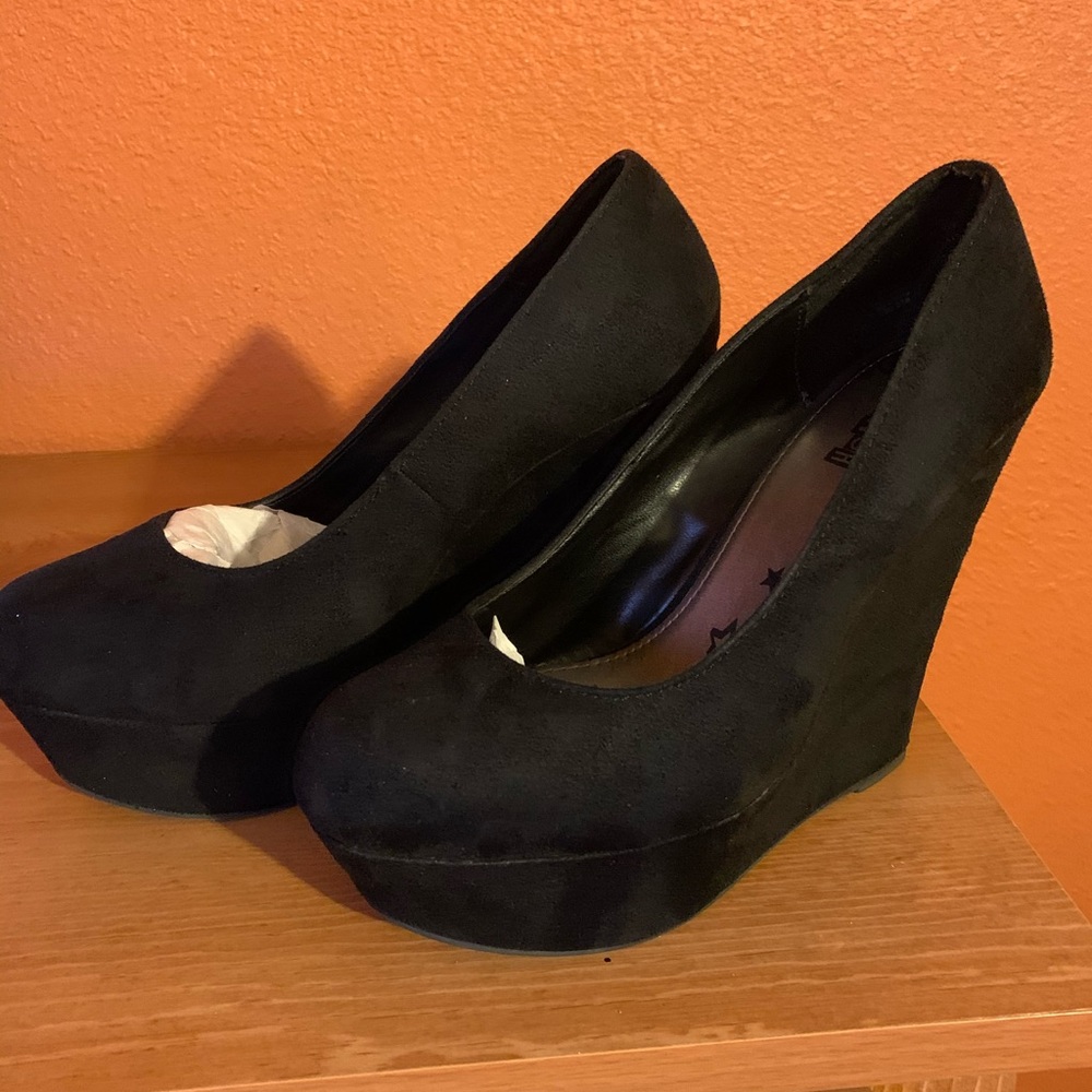 Black suede wedges